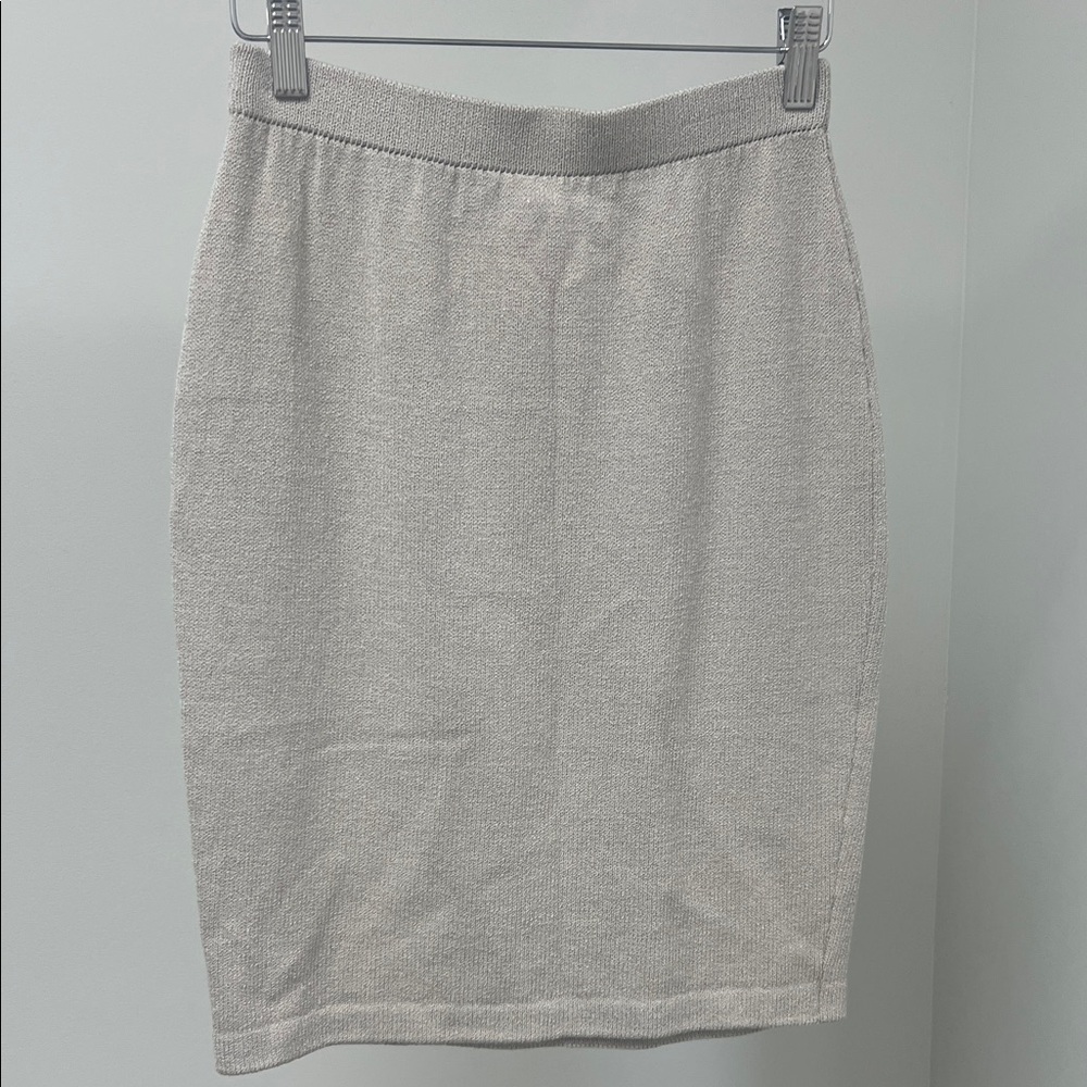 St. John Collection Soft Gray Pencil Skirt
